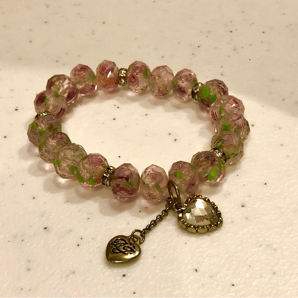 Betsey Johnson Rose Bracelet- stretch w/ glass beads & gold tone charms - Picture 3 of 12